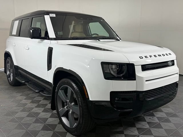 Used 2025 Land Rover Defender 110 V8 AWD/4WD image 10
