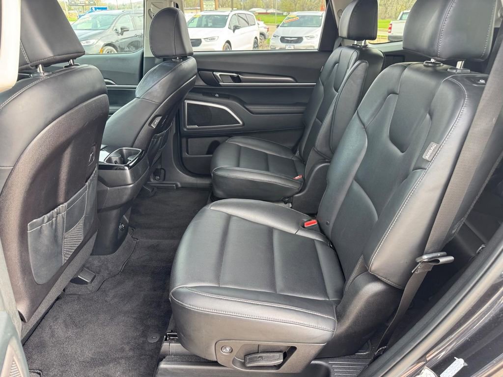 Used 2025 Kia Telluride S FWD image 10