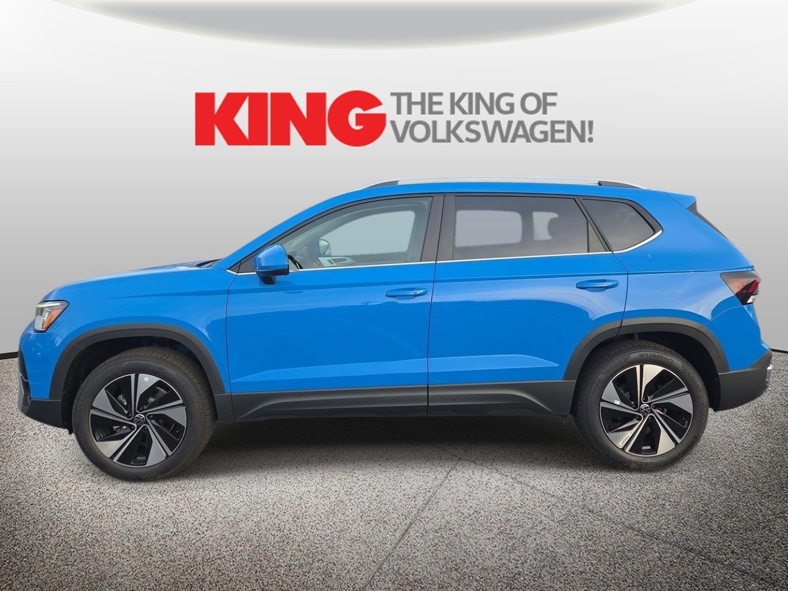 New 2026 Volkswagen Taos SE image 4