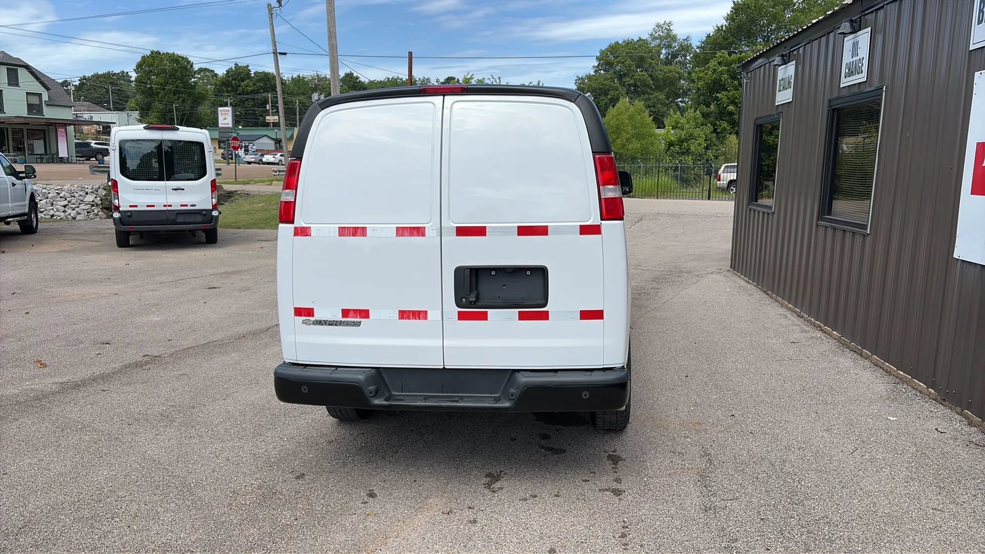Used 2021 Chevrolet Express 2500 RWD image 5