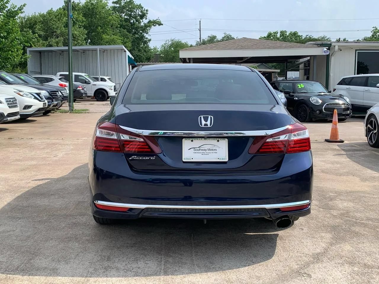 Used 2017 Honda Accord LX image 6