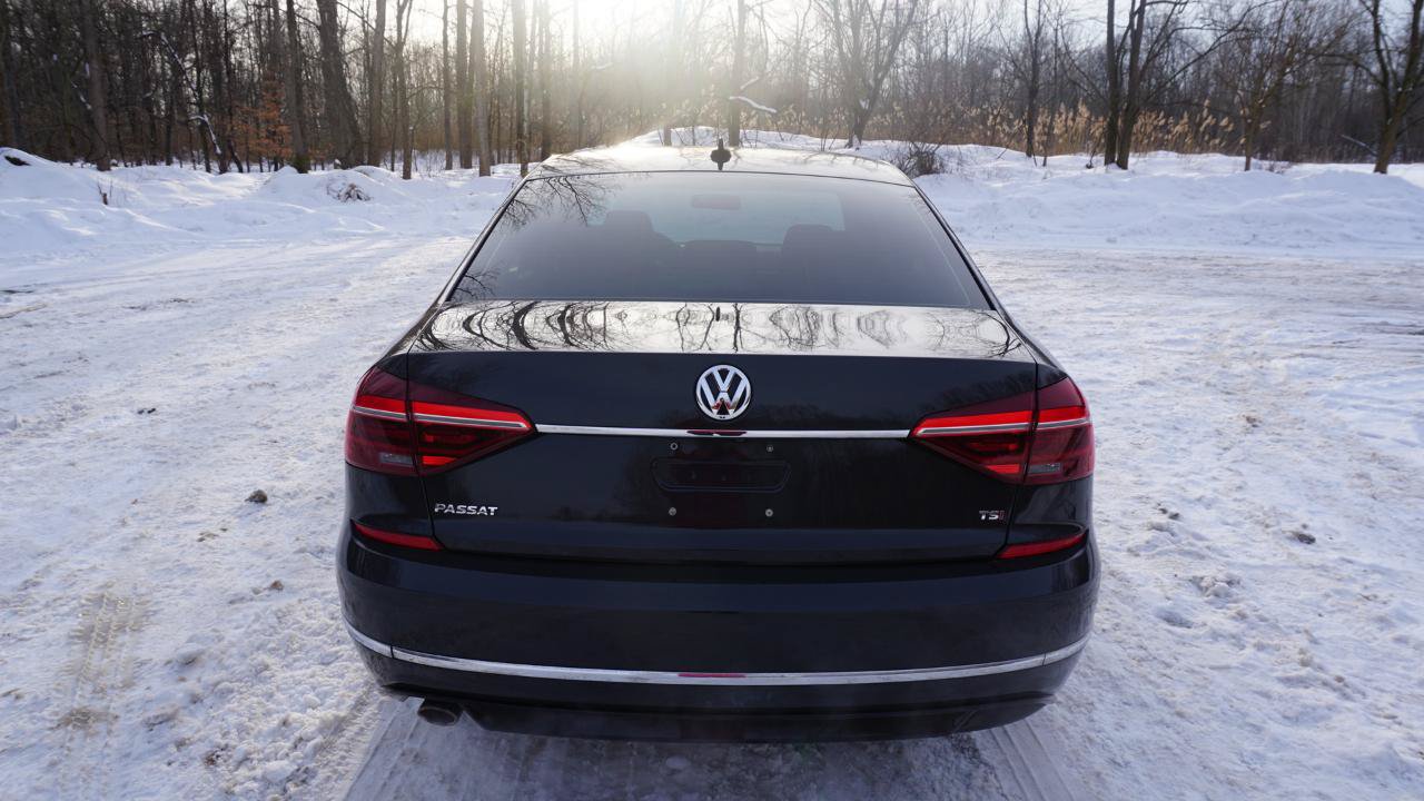 Used 2017 Volkswagen Passat 1.8T R-Line w/ R-Line Lighting Package FWD image 4