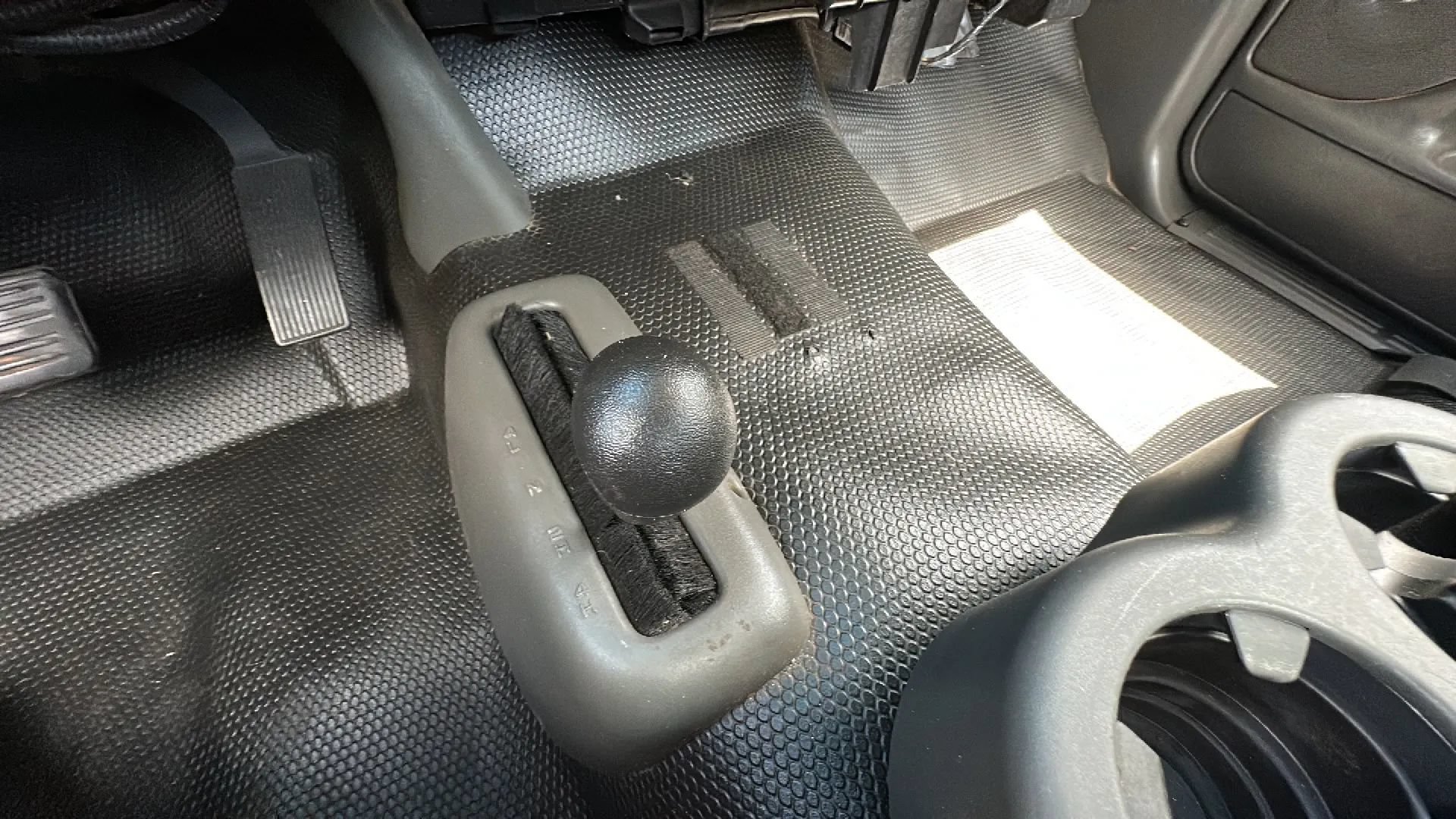 Used 2006 Chevrolet Silverado 1500 W/T w/ Skid Plate Package AWD/4WD image 14