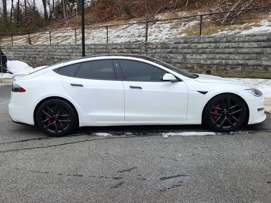 Used 2022 Tesla Model S Plaid image 11