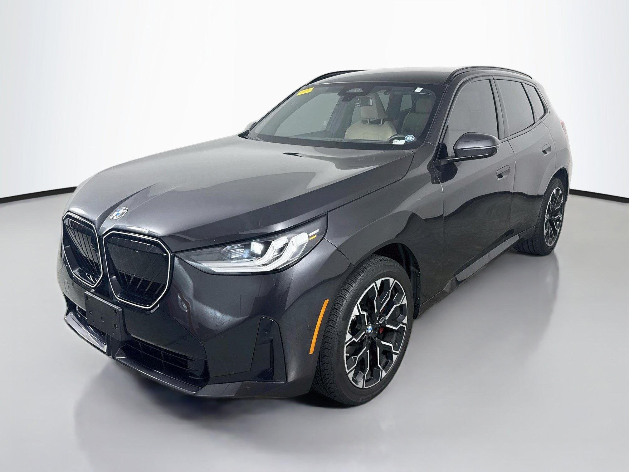 Used 2025 BMW X3 xDrive30i w/ Premium Package AWD/4WD image 3