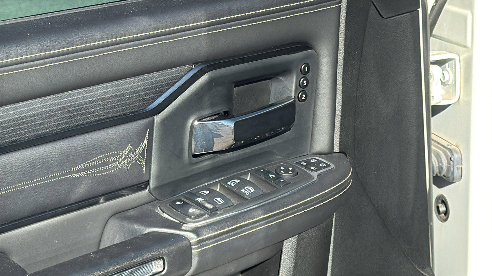 Certified 2024 RAM 2500 Limited image 13