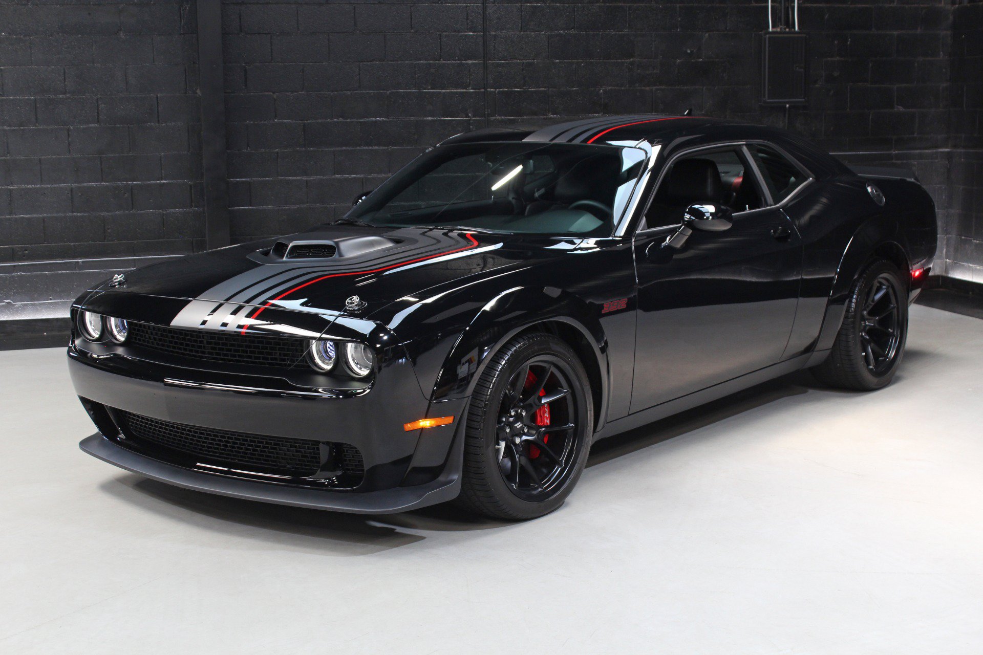 Used 2023 Dodge Challenger R/T Scat Pack RWD image 4