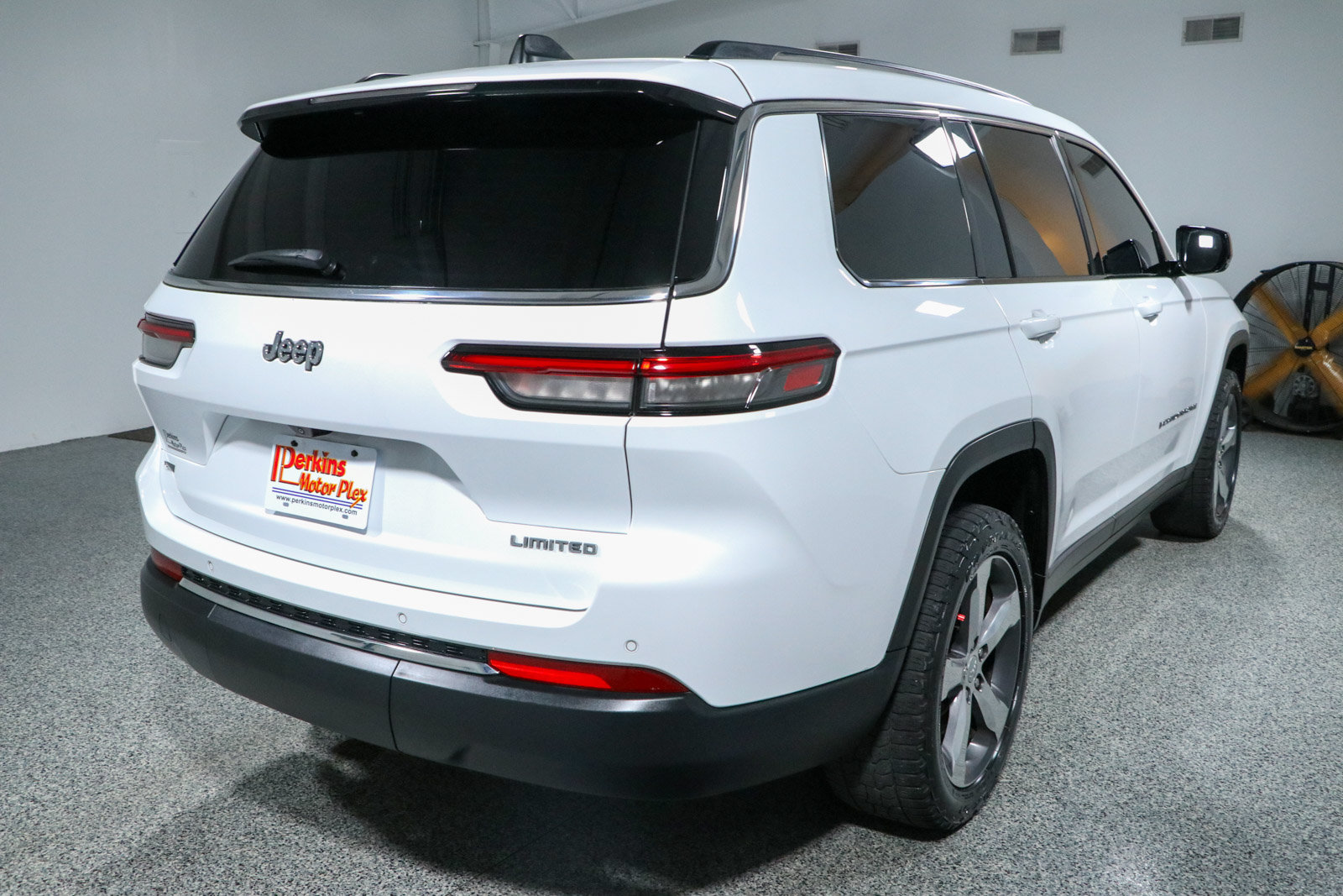 Used 2021 Jeep Grand Cherokee L Limited RWD image 7
