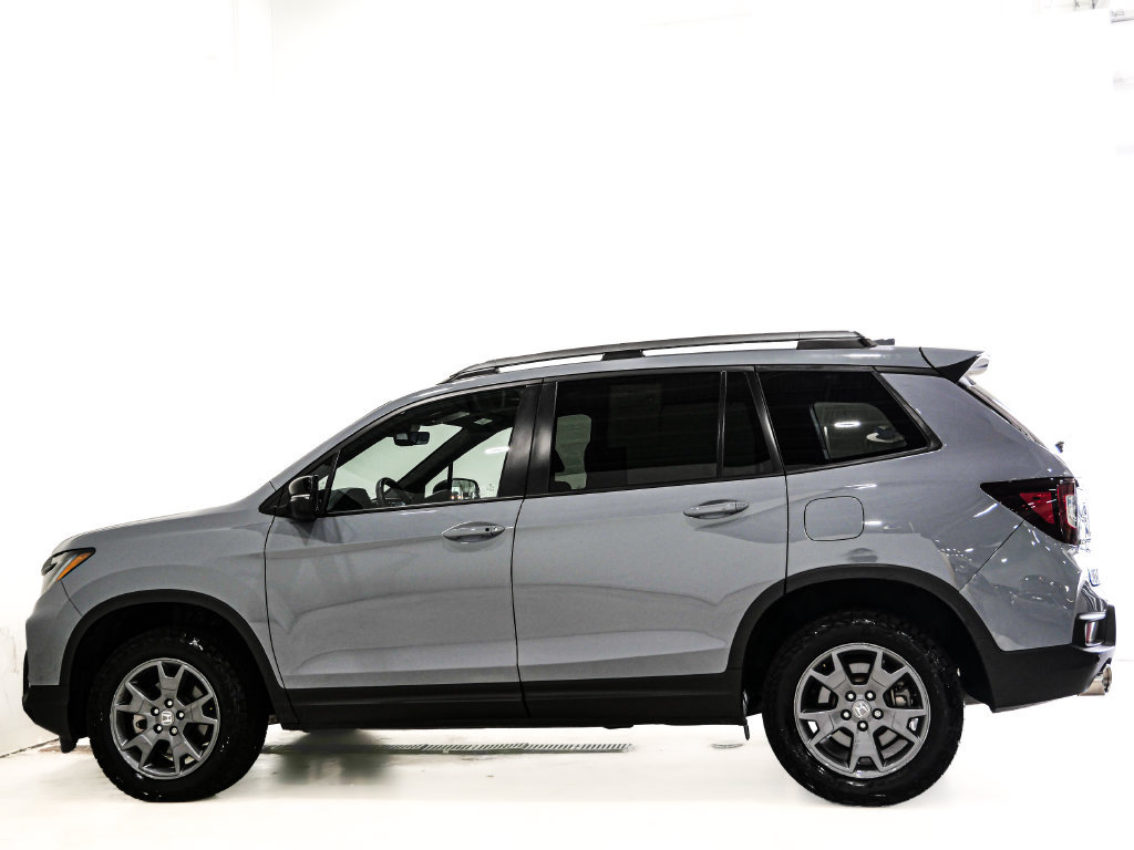 Used 2025 Honda Passport TrailSport image 6