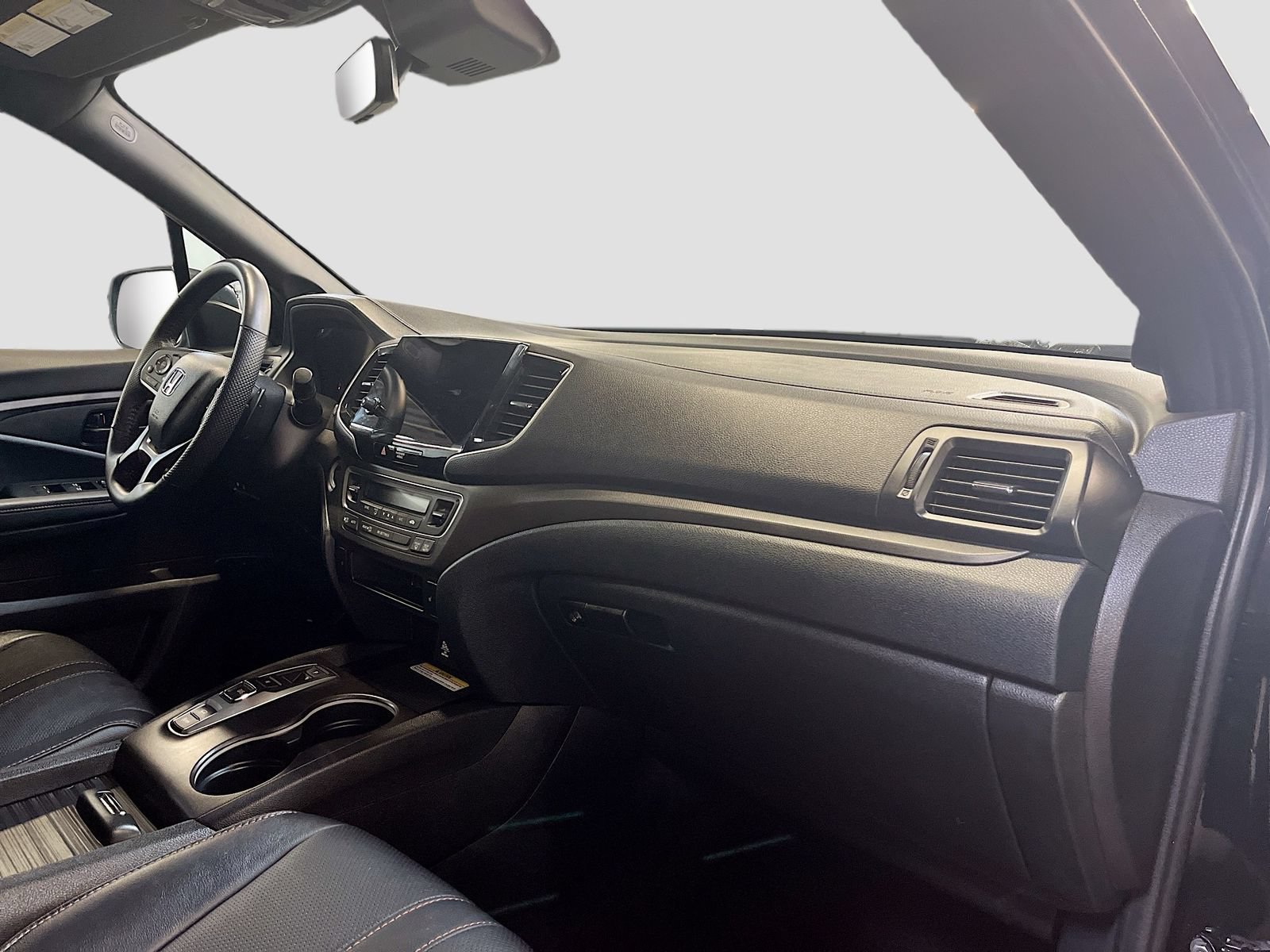 Used 2023 Honda Passport TrailSport image 28