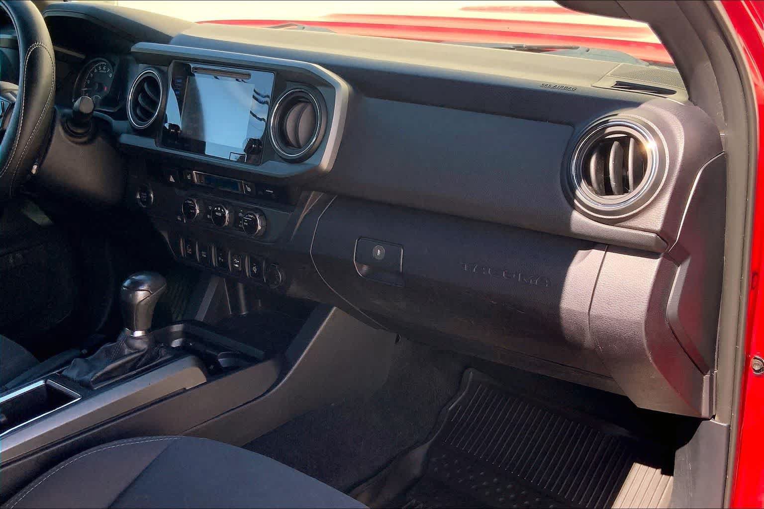 Used 2017 Toyota Tacoma TRD Sport RWD image 23