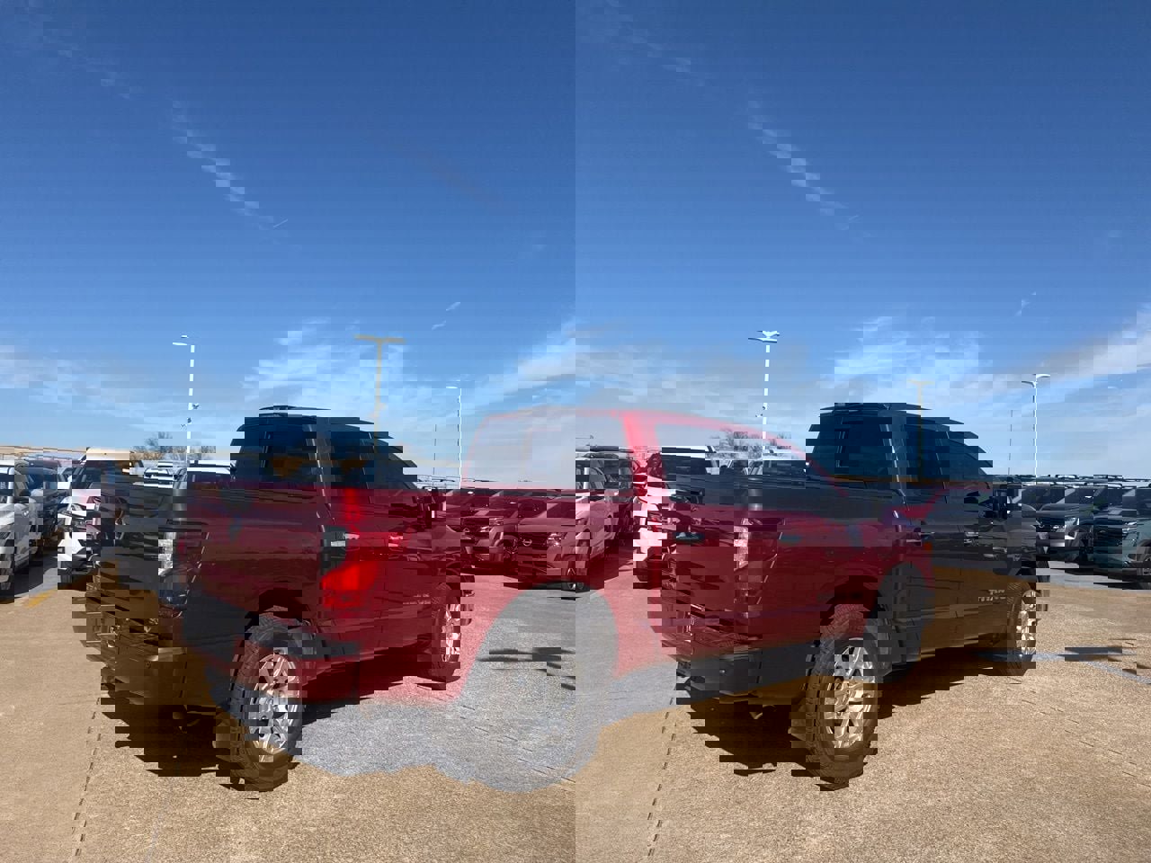 Used 2019 Nissan Titan SV w/ SV Convenience Package image 20