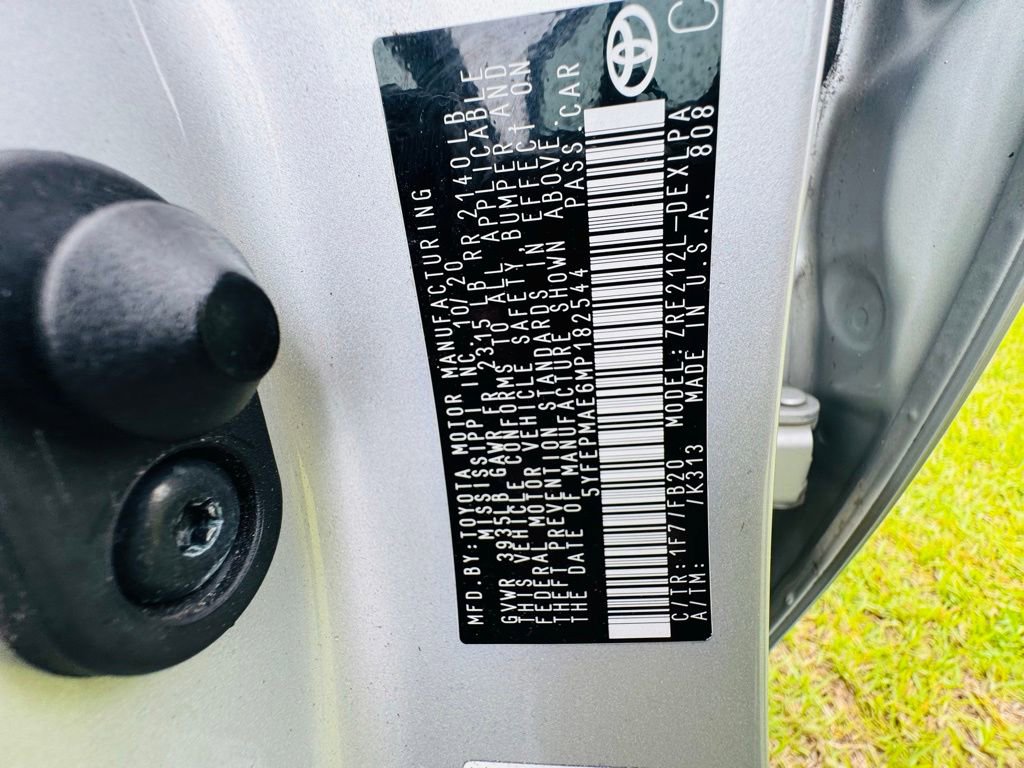 Used 2021 Toyota Corolla LE FWD image 32