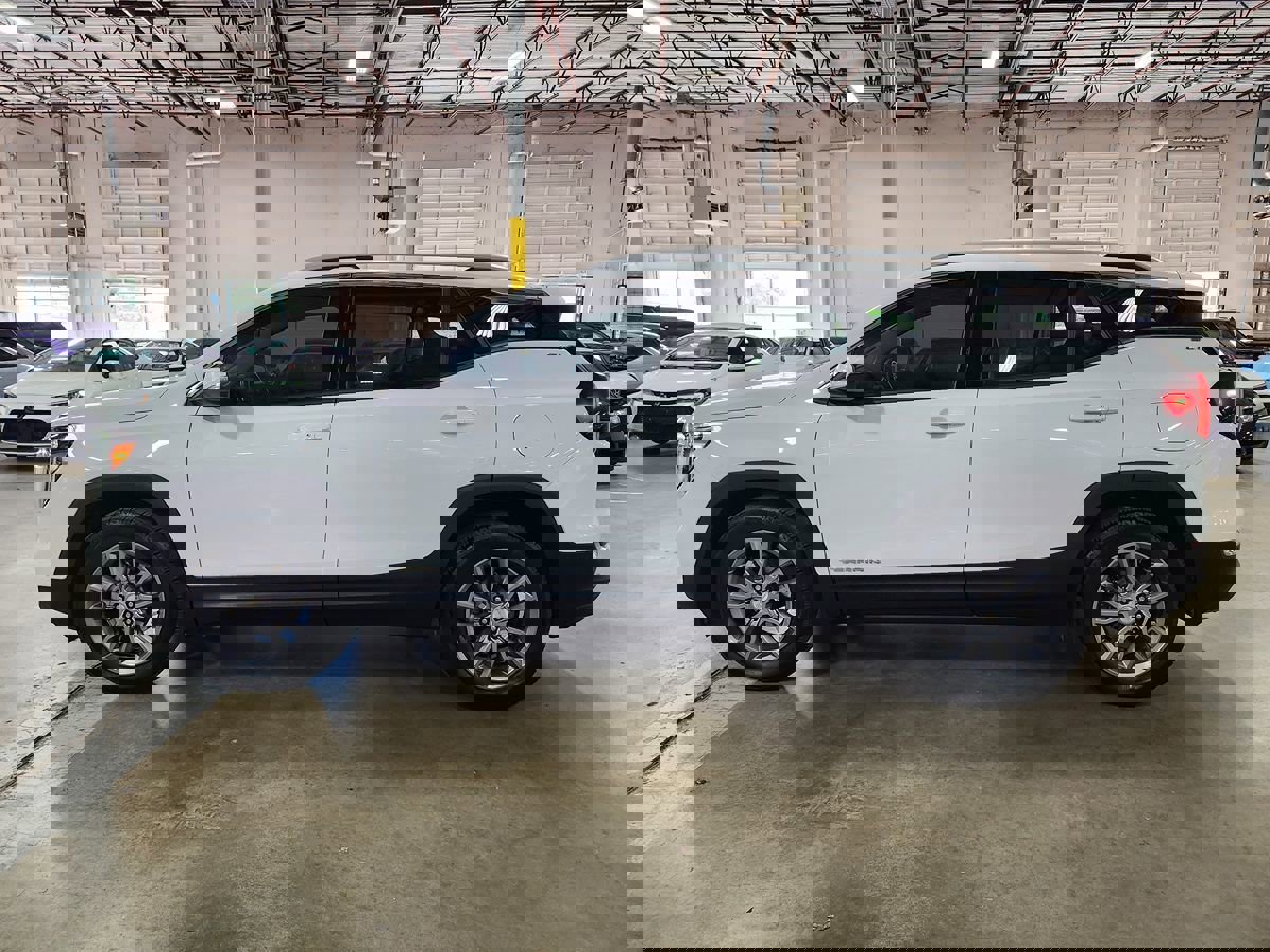 Used 2022 GMC Terrain SLT image 7