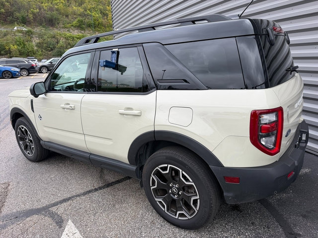 Certified 2025 Ford Bronco Sport Outer Banks w/ Outer Banks Tech Package+ AWD/4WD image 4