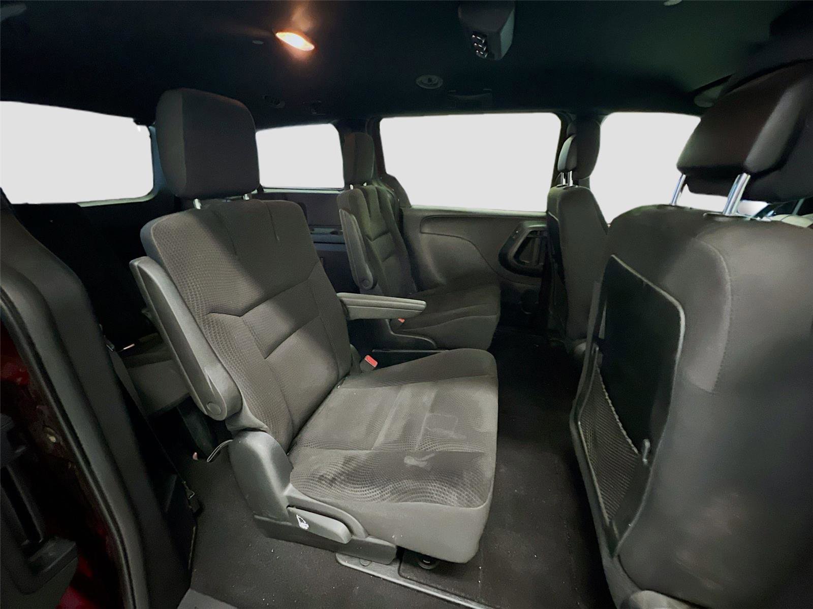 Used 2019 Dodge Grand Caravan SE image 25