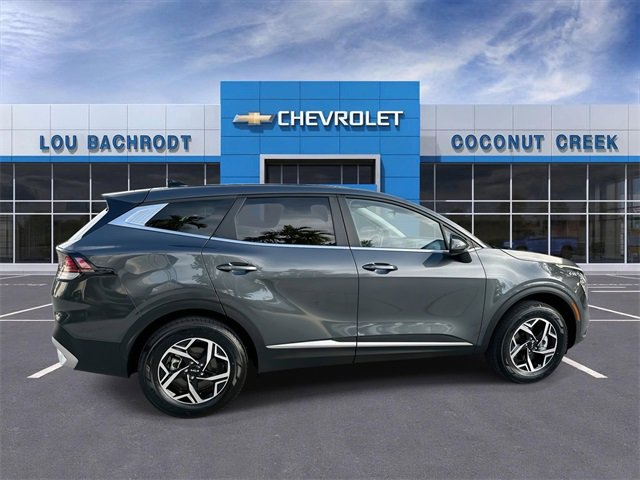 Used 2023 Kia Sportage LX image 9