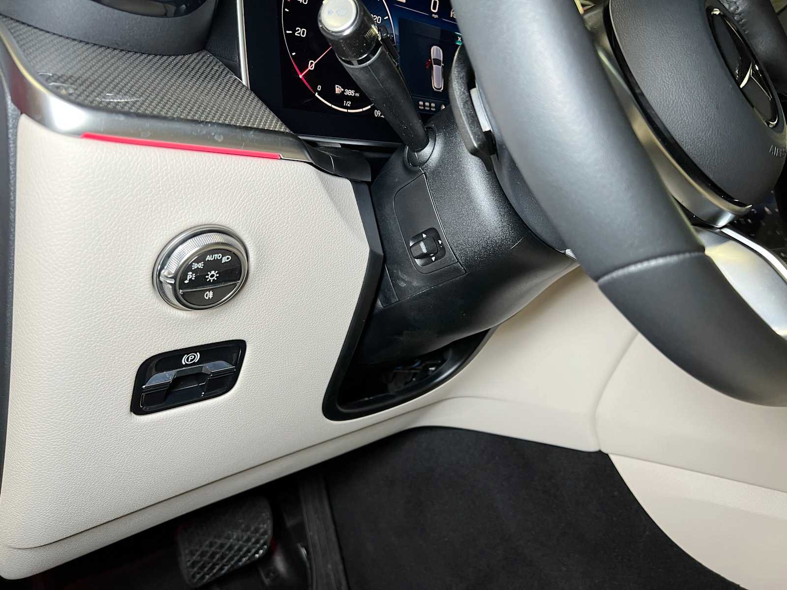 Certified 2025 Mercedes-Benz GLC 300 4MATIC image 22