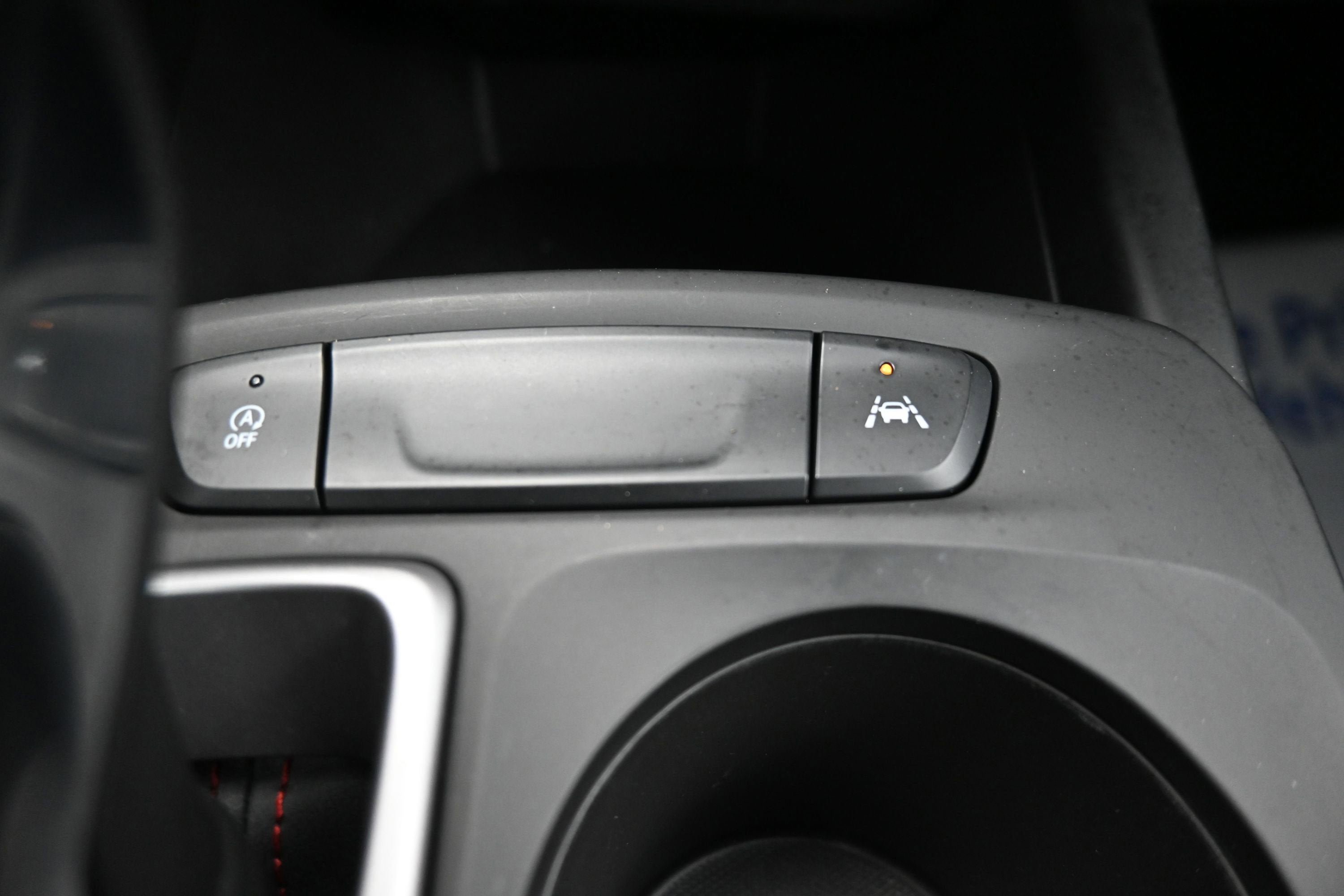 Used 2025 Chevrolet Trax RS w/ Sunroof Package FWD image 21
