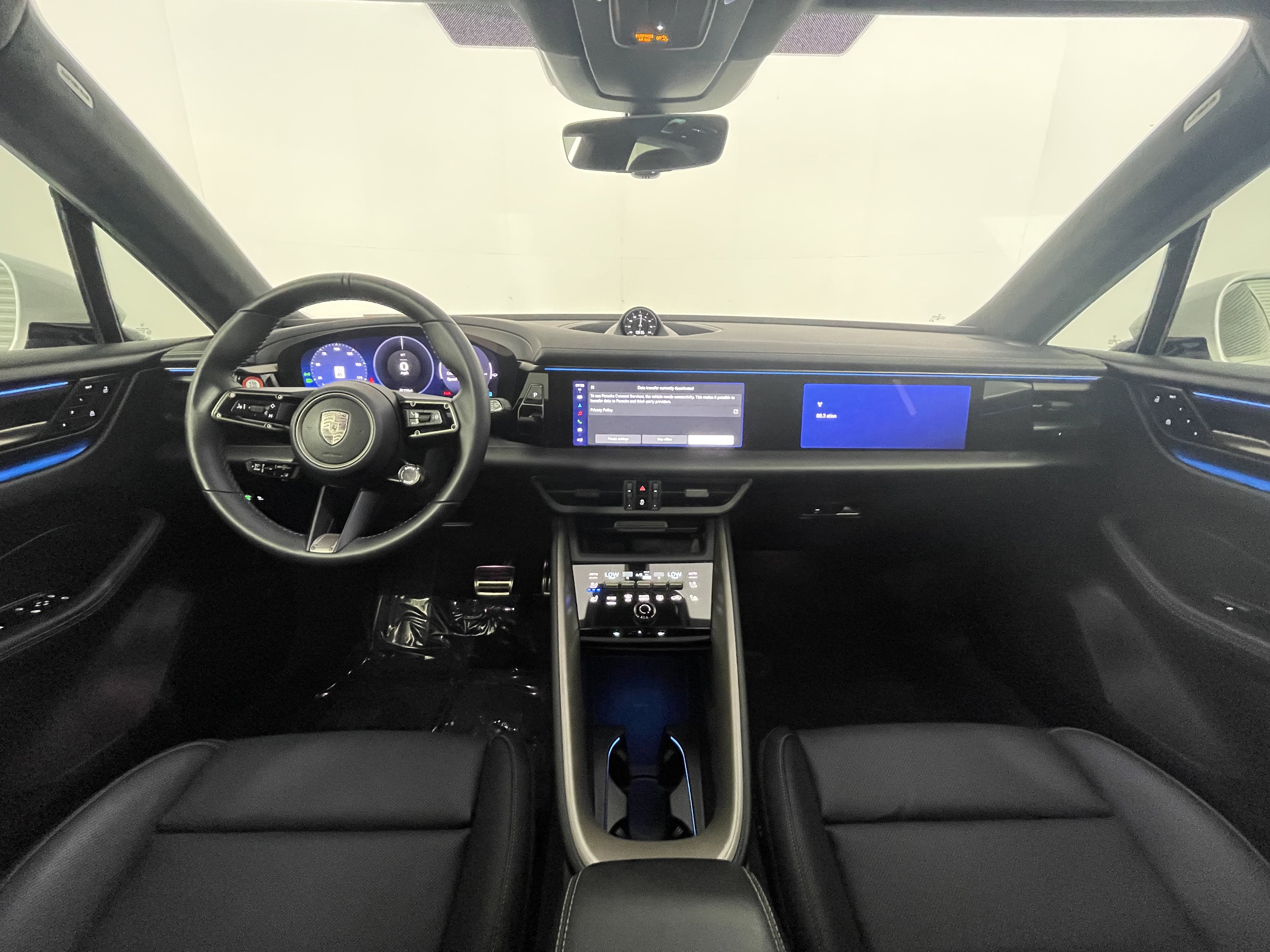 Certified 2025 Porsche Macan Turbo Electric image 13