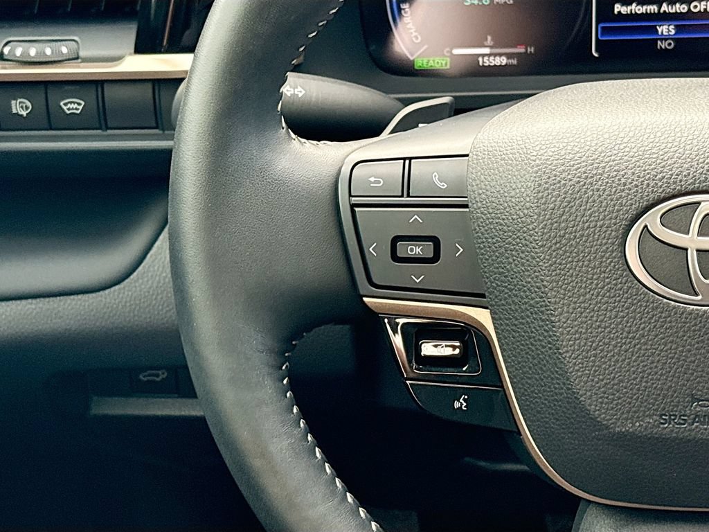 Certified 2025 Toyota Crown Signia AWD/4WD image 11