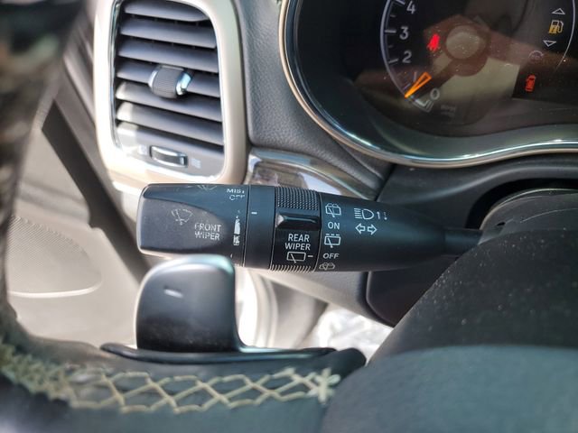 Used 2015 Jeep Grand Cherokee Overland image 24