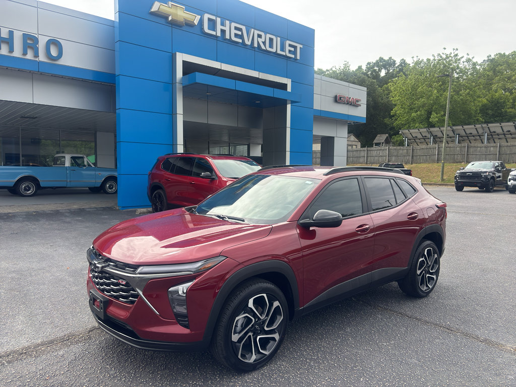 Used 2025 Chevrolet Trax RS w/ Driver Confidence Package FWD image 2