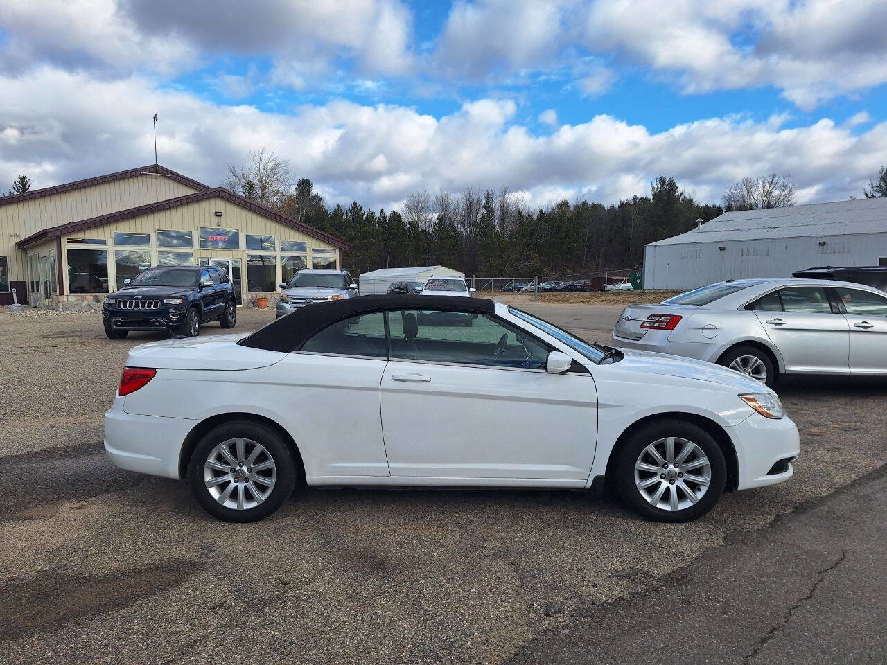 Used 2012 Chrysler 200 Touring image 3