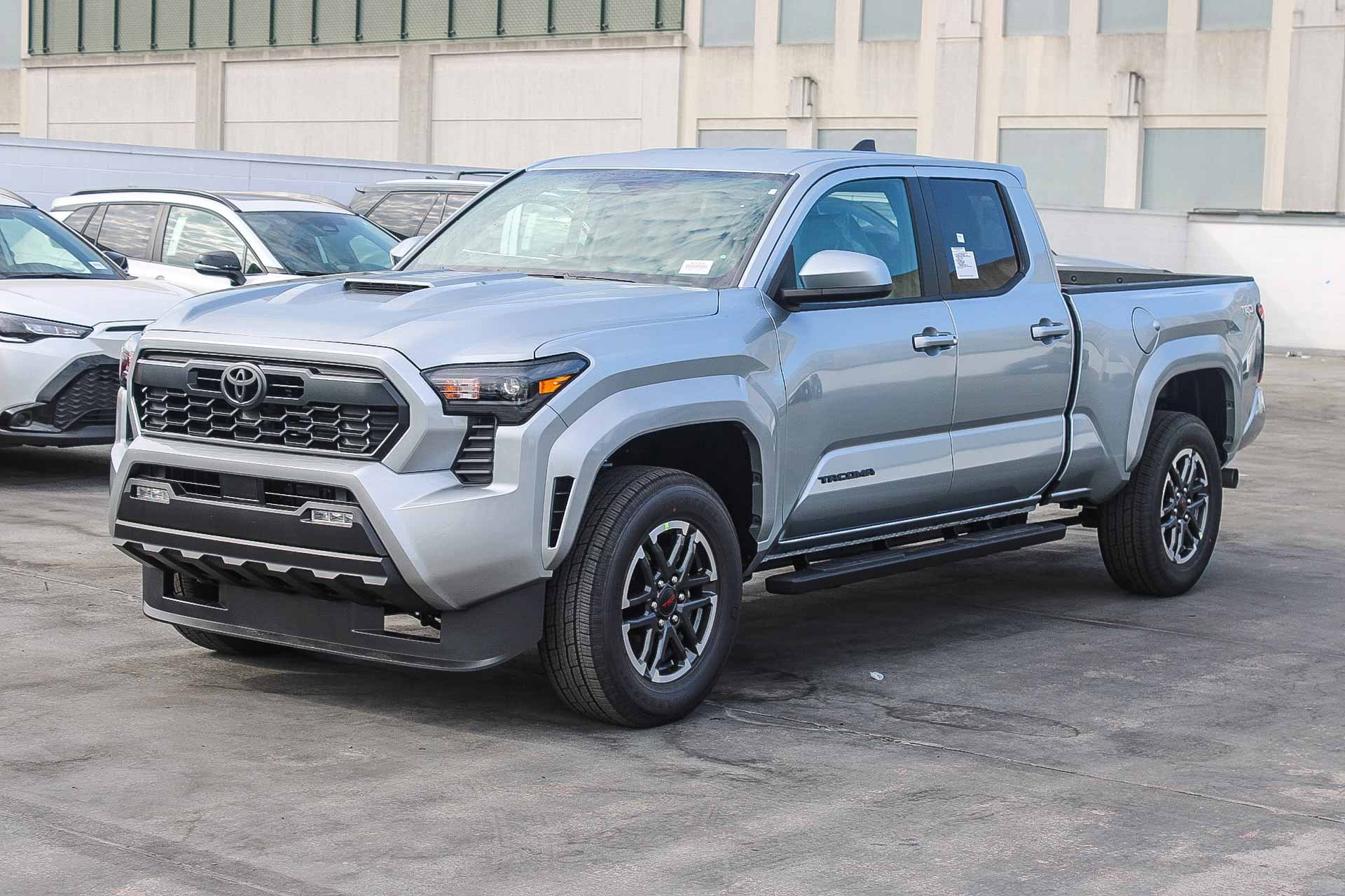 New 2025 Toyota Tacoma TRD Sport image 3
