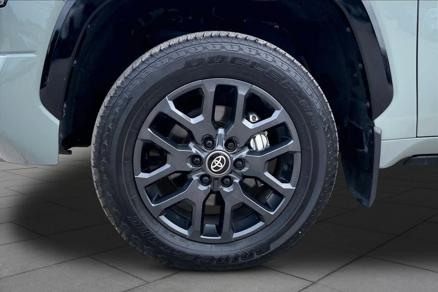 Used 2025 Toyota Tundra Platinum AWD/4WD image 11