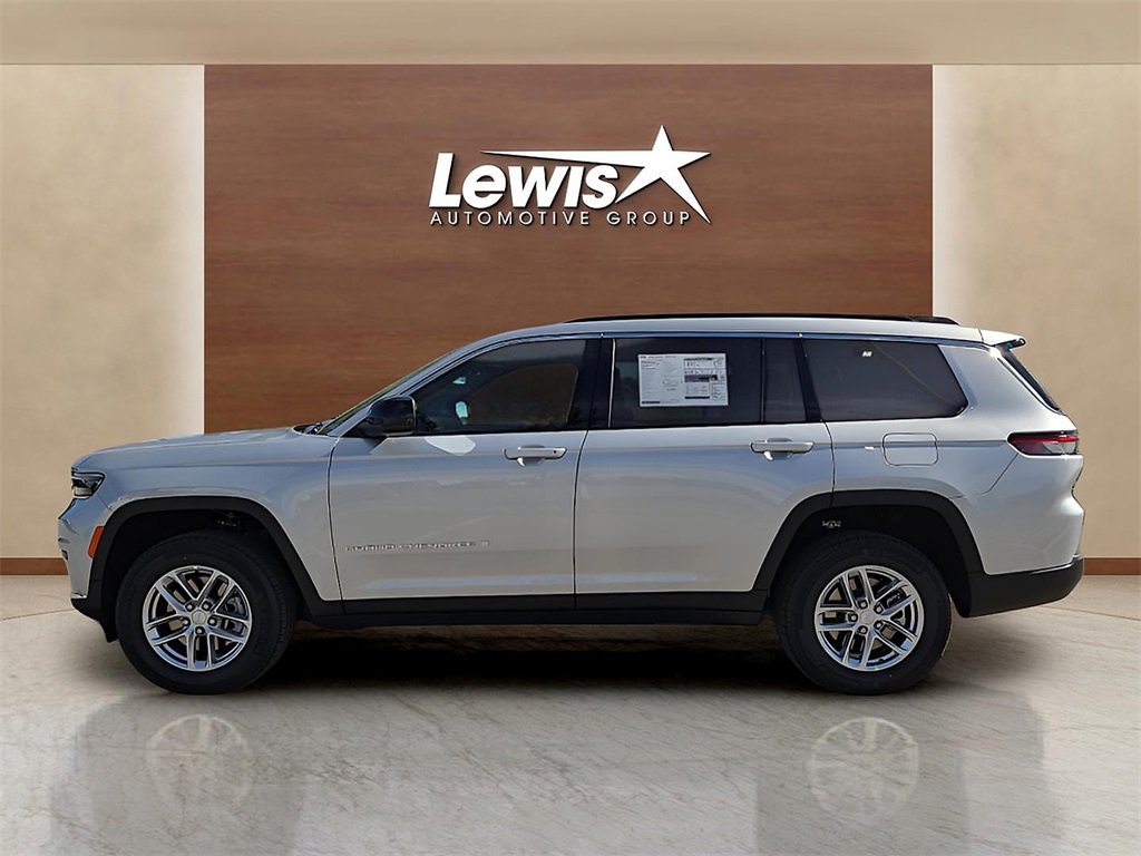 New 2025 Jeep Grand Cherokee L Laredo image 2