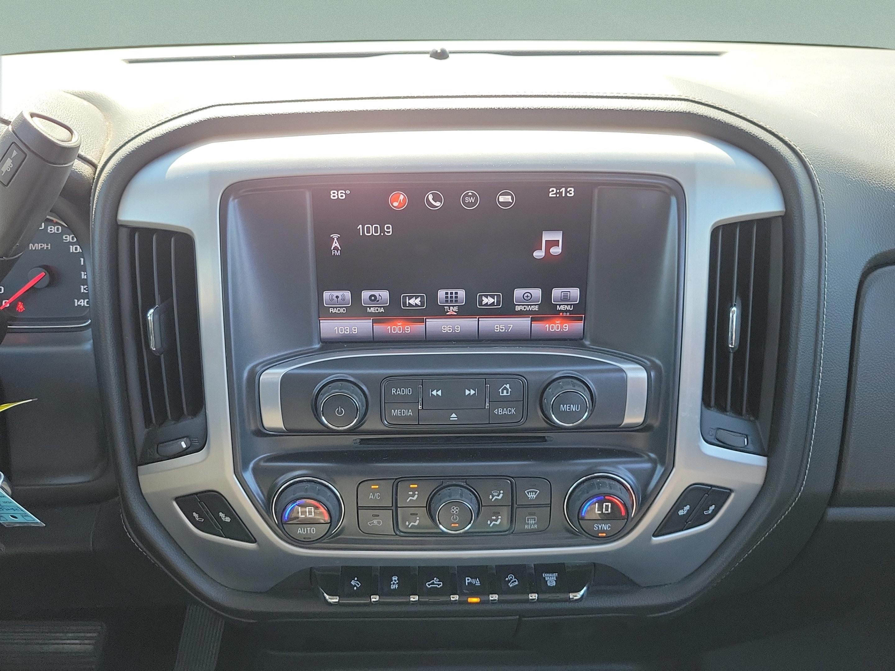Used 2016 GMC Sierra 2500 SLT w/ Duramax Plus Package AWD/4WD image 13