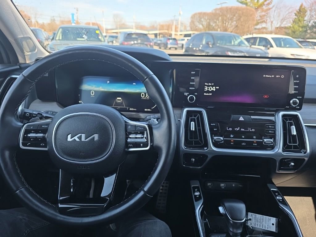 Used 2022 Kia Sorento SX Prestige image 21