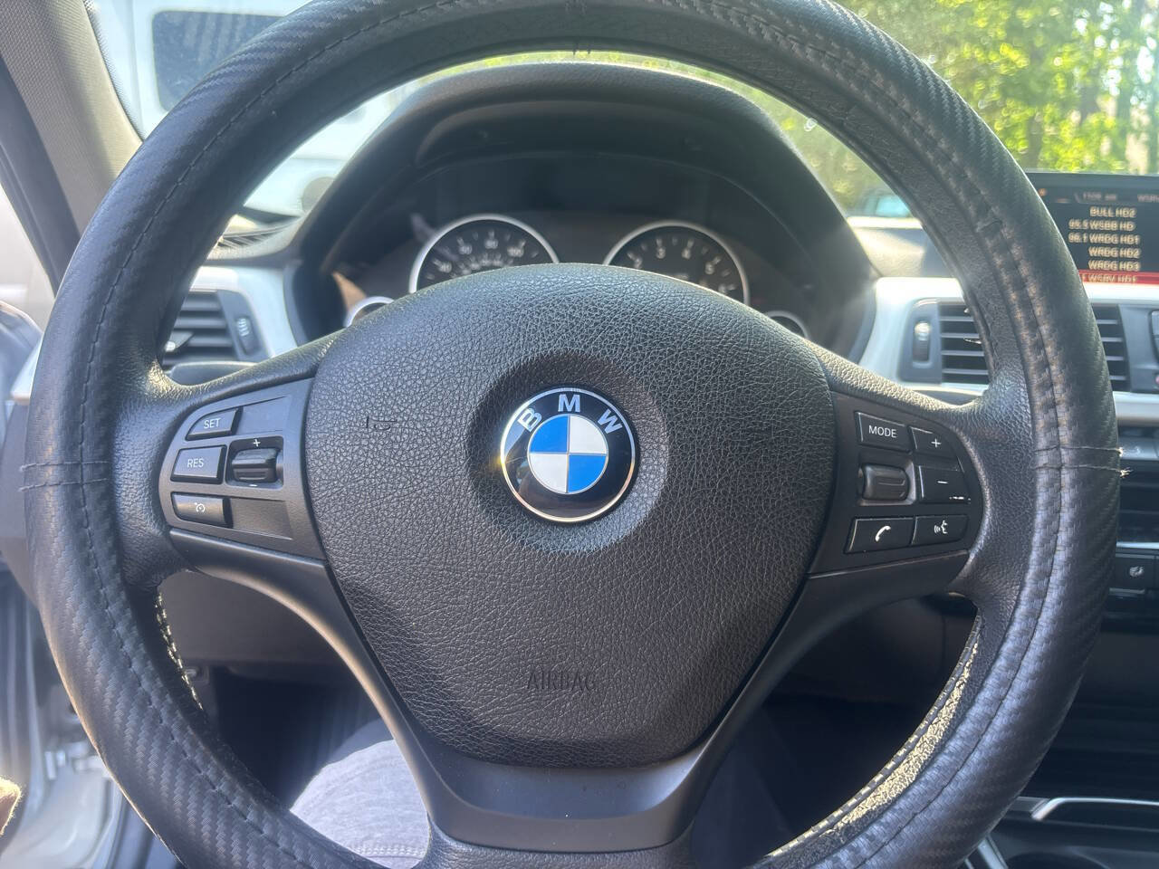 Used 2016 BMW 320i Sedan RWD image 13