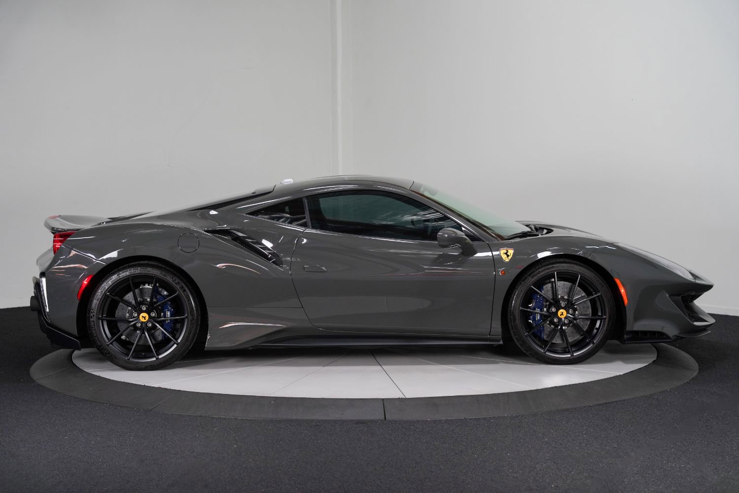 Used 2020 Ferrari 488 Pista Coupe image 9