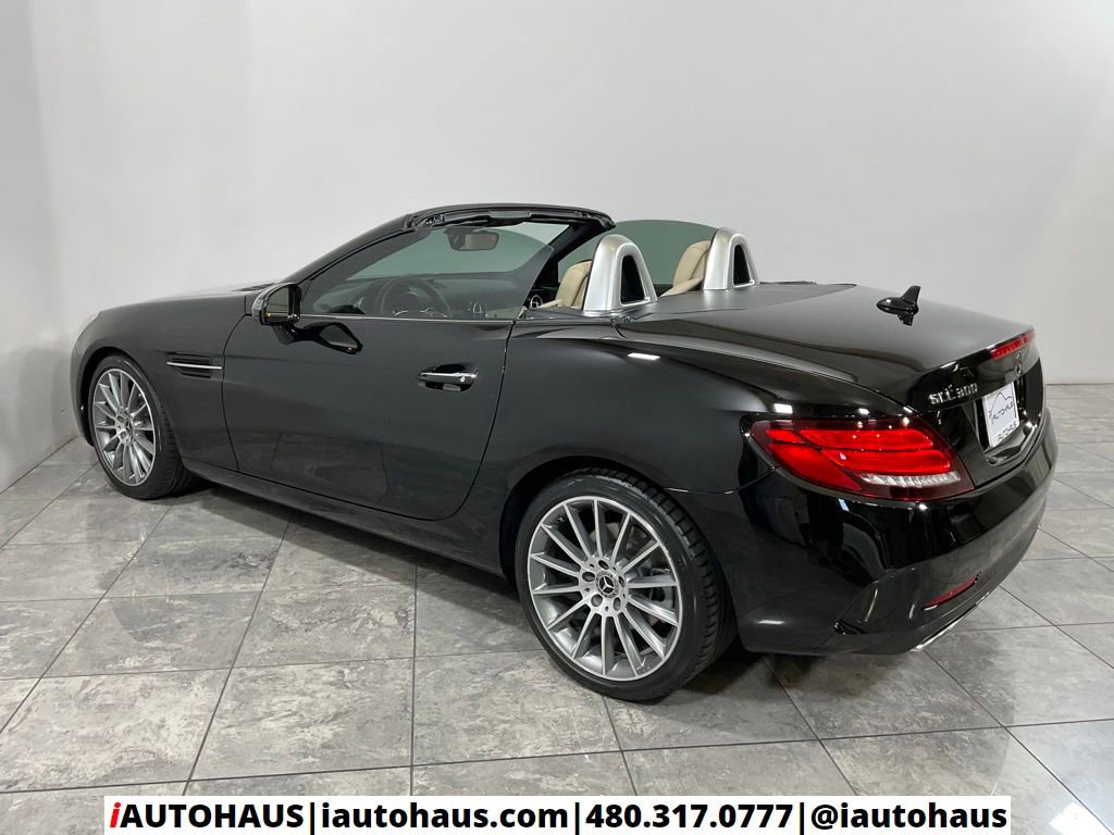 Used 2019 Mercedes-Benz SLC 300 w/ Premium Package image 4