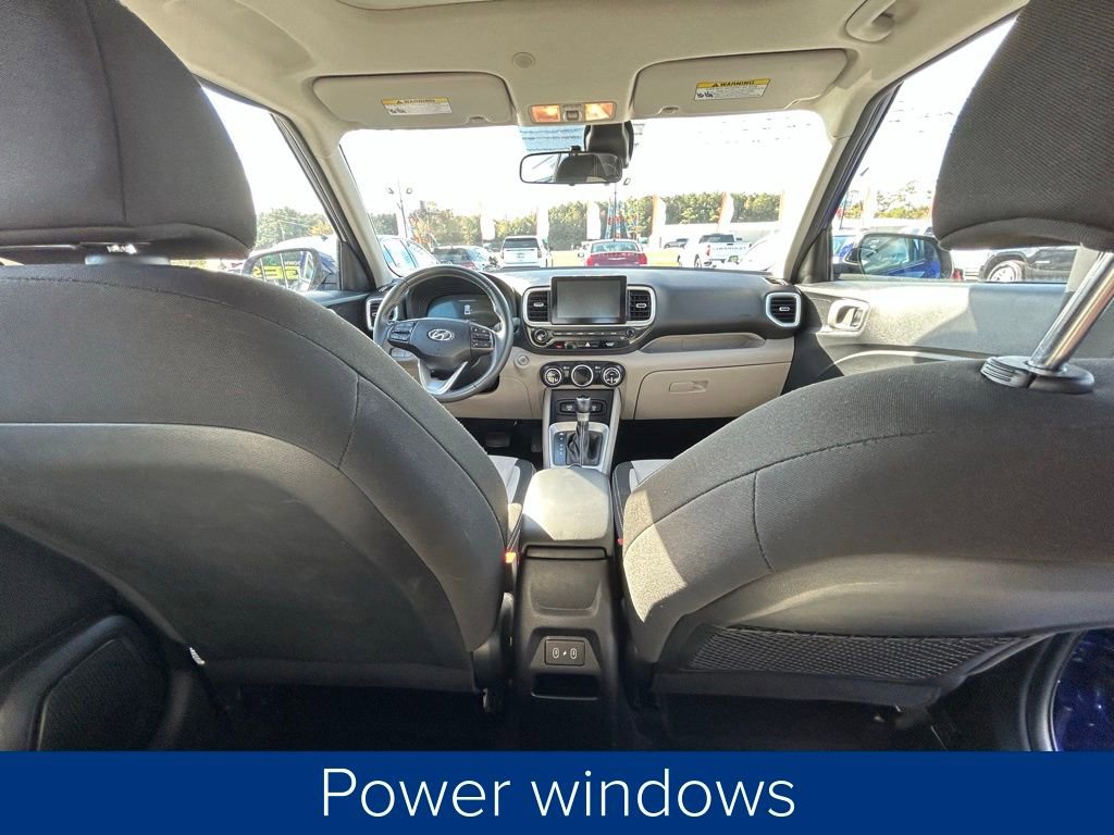 Used 2024 Hyundai Venue SEL image 21