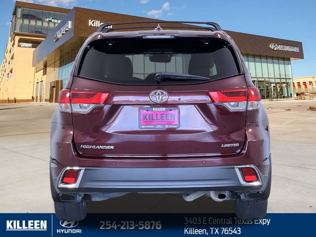 Used 2018 Toyota Highlander Limited Platinum image 6