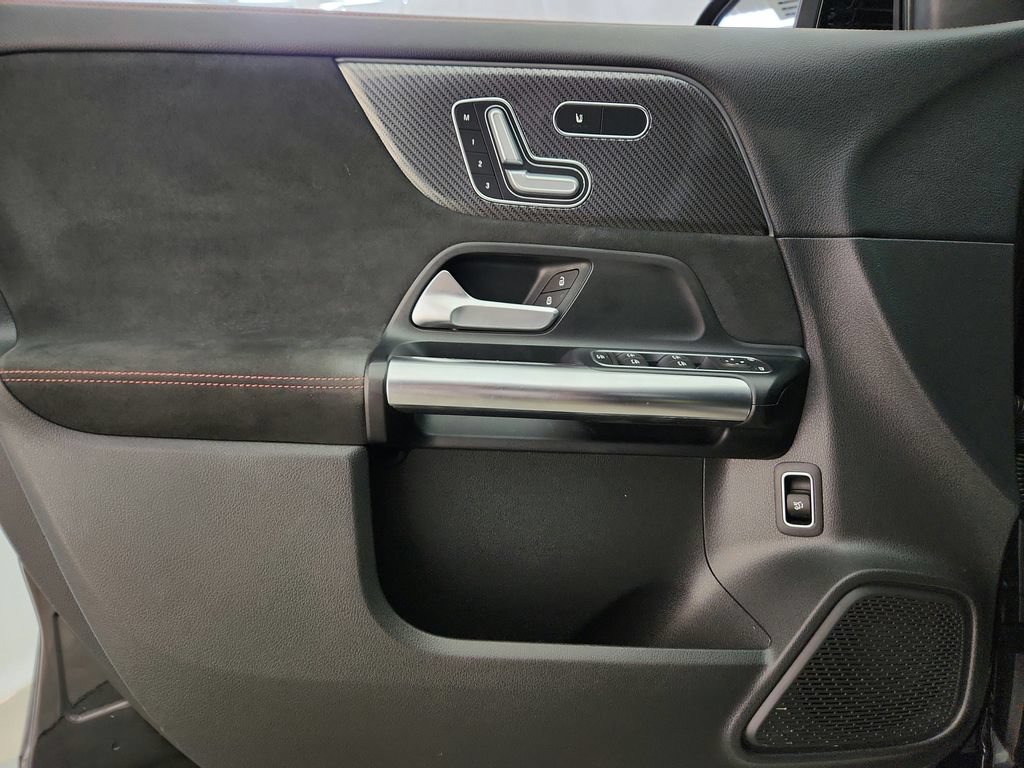 Used 2022 Mercedes-Benz GLA 35 AMG 4MATIC image 23