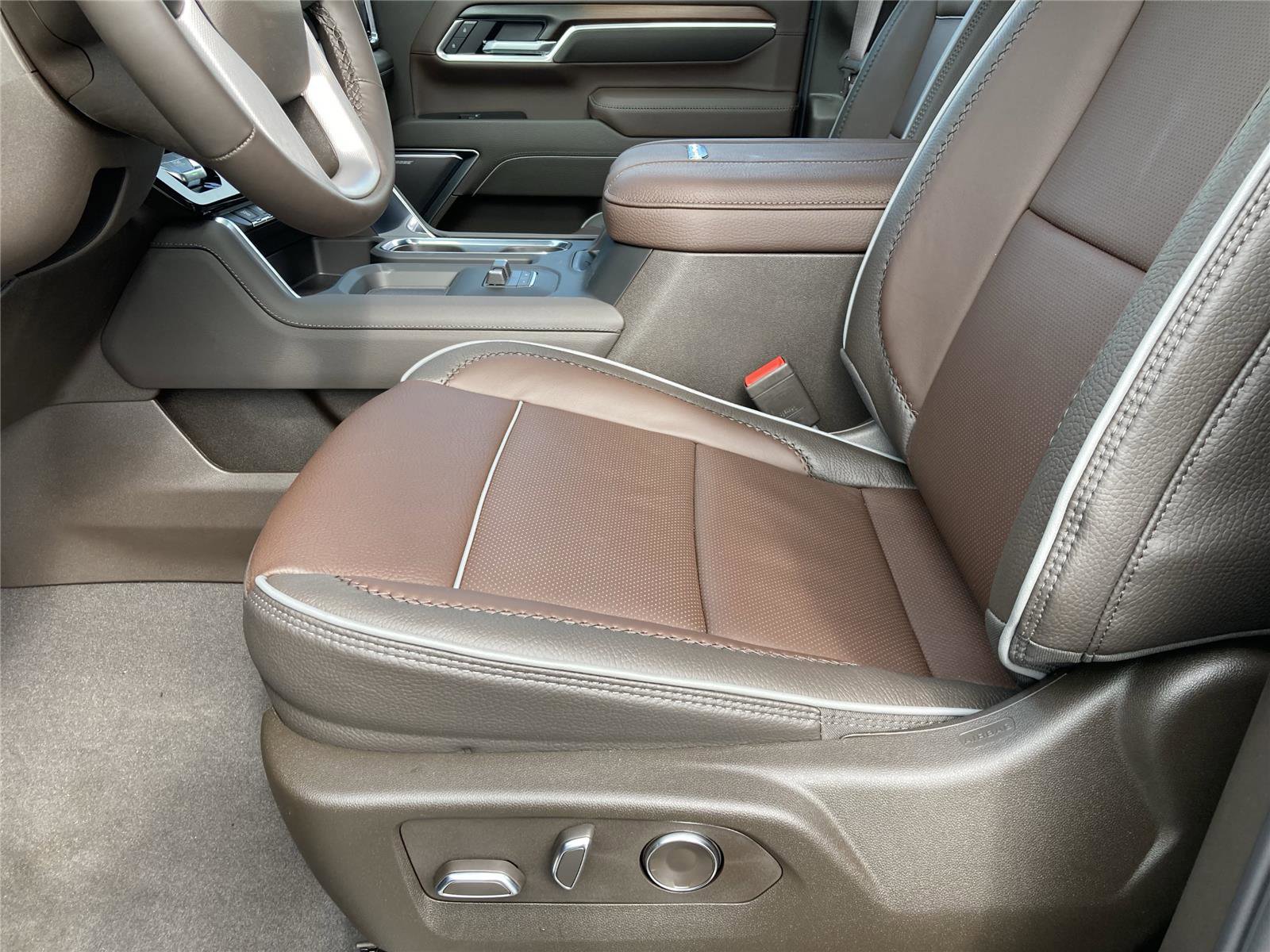 New 2026 GMC Sierra 2500 Denali w/ Denali Reserve Package image 27