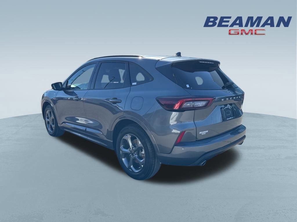Used 2024 Ford Escape ST-Line w/ Cold Weather Package image 5