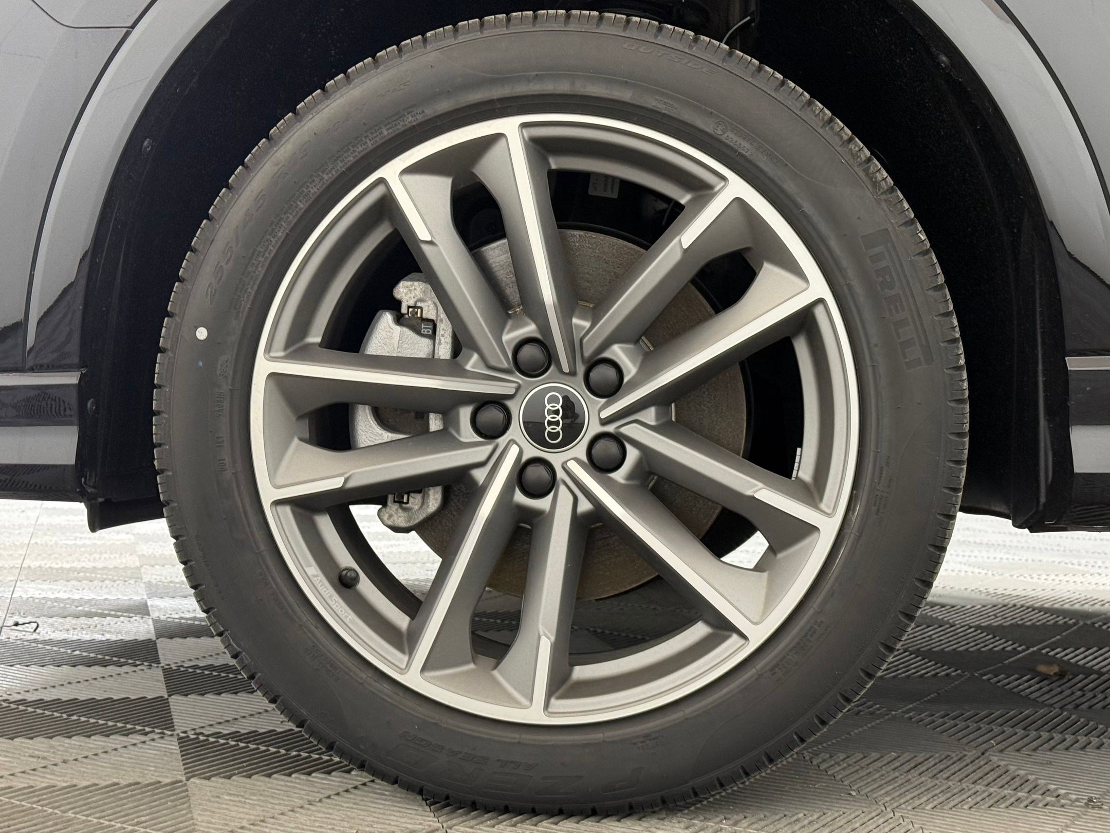 New 2025 Audi Q3 2.0T Premium image 12