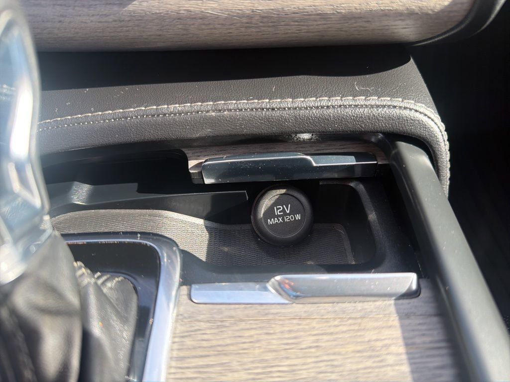 Used 2022 Volvo XC90 T6 Inscription w/ Advanced Package image 36