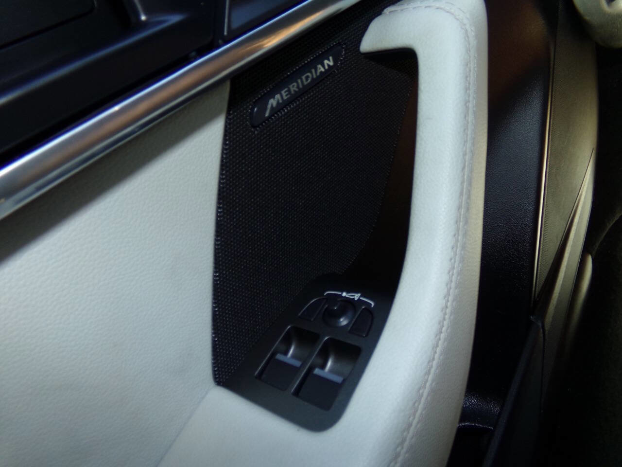 Used 2018 Jaguar F-TYPE Convertible image 58