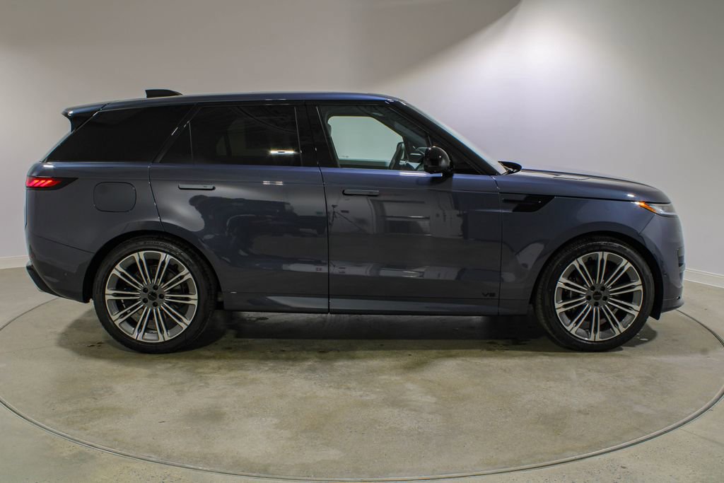 New 2026 Land Rover Range Rover Sport Dynamic SE AWD/4WD image 6