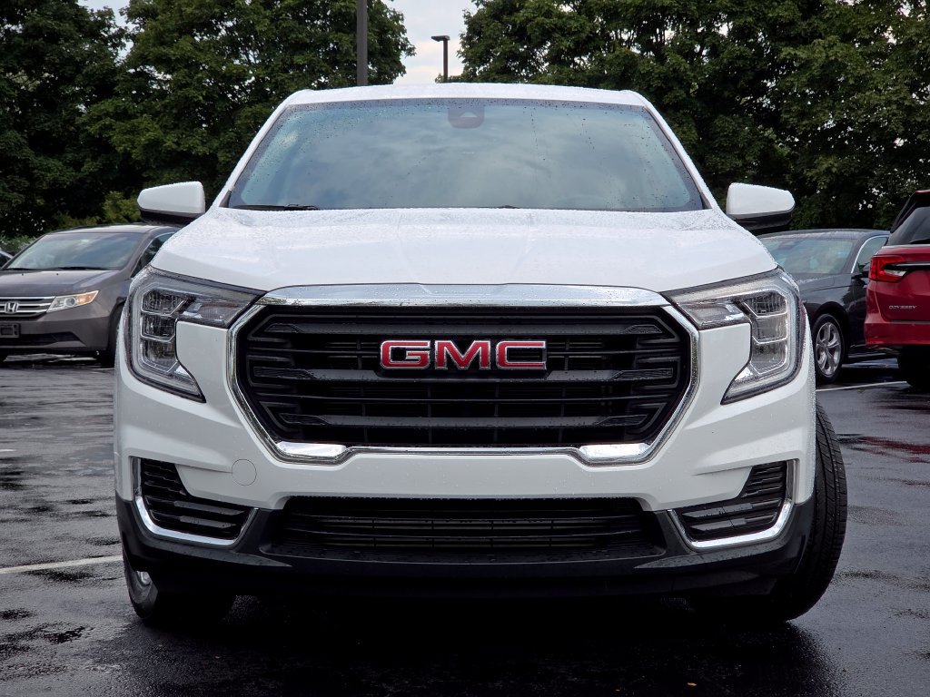 Used 2023 GMC Terrain SLE FWD image 15