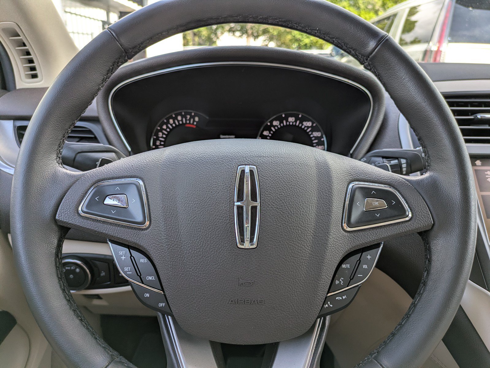 Used 2017 Lincoln MKC Premiere FWD image 23