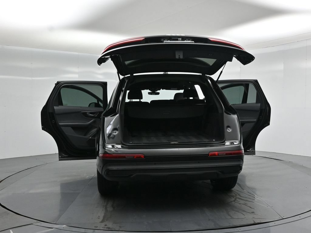 Used 2022 Audi Q7 3.0T Premium Plus w/ Premium Plus Package AWD/4WD image 37