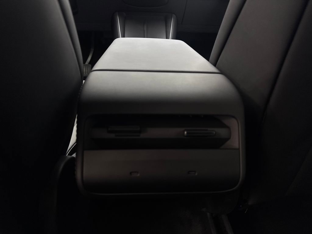Used 2026 Tesla Model Y 2WD image 62