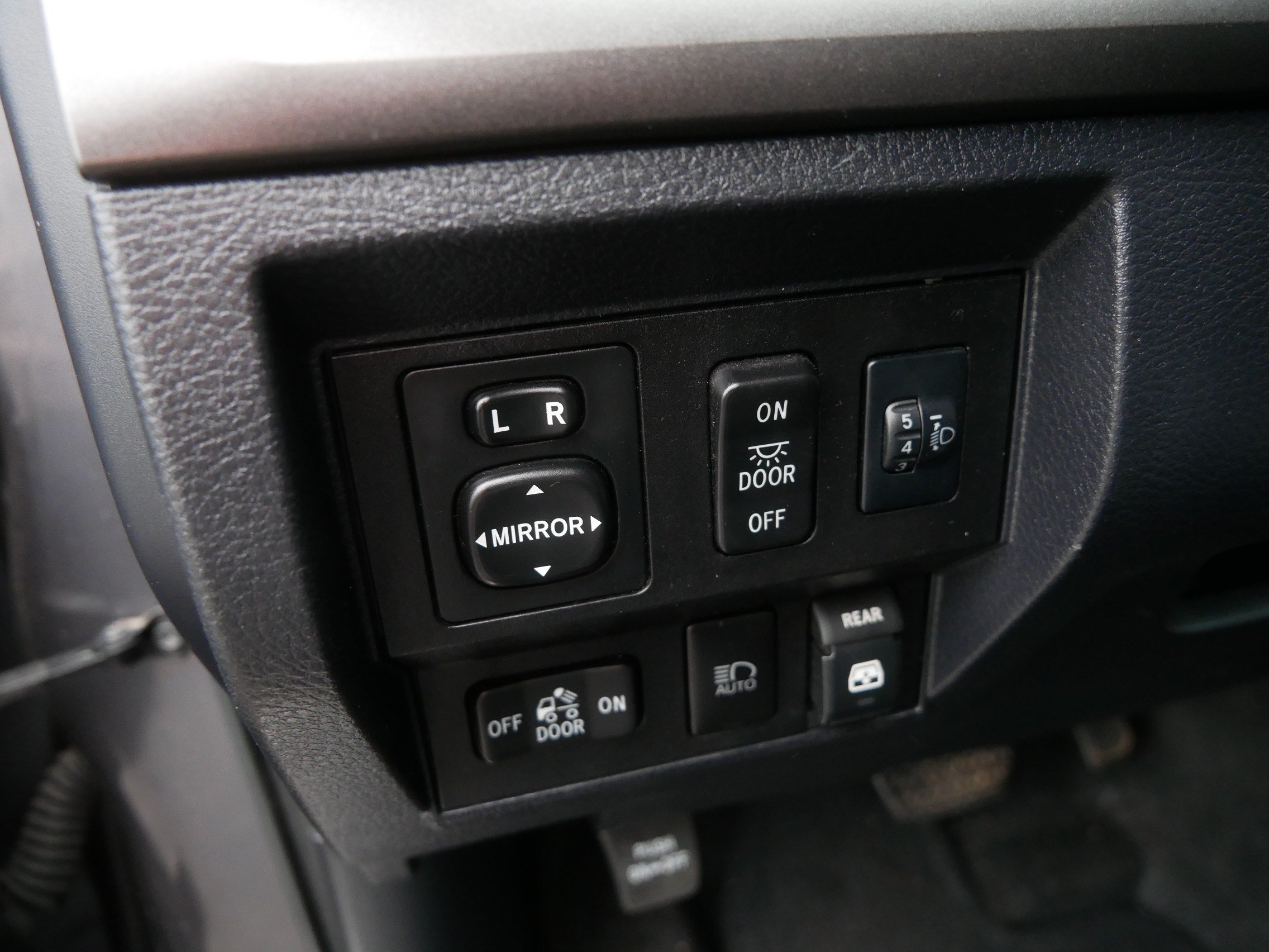 Used 2019 Toyota Tundra SR5 w/ TRD Off Road Package AWD/4WD image 23